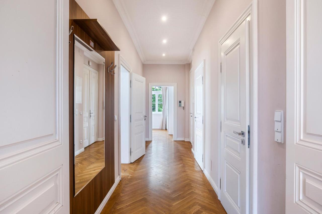 Imperial Apartments Schoenbrunn - Contactless Check-In Viena Exterior foto