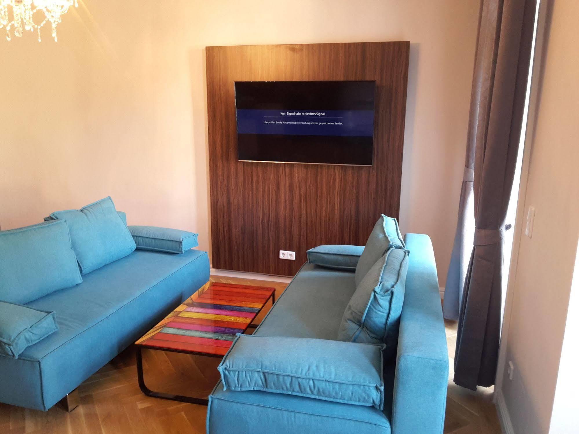 Imperial Apartments Schoenbrunn - Contactless Check-In Viena Exterior foto